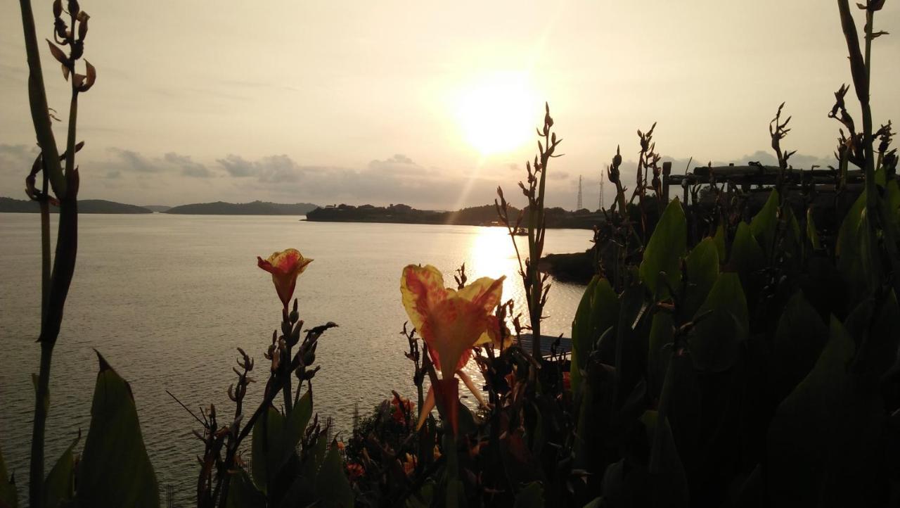 Barelang Bridge Hotel Batam エクステリア 写真