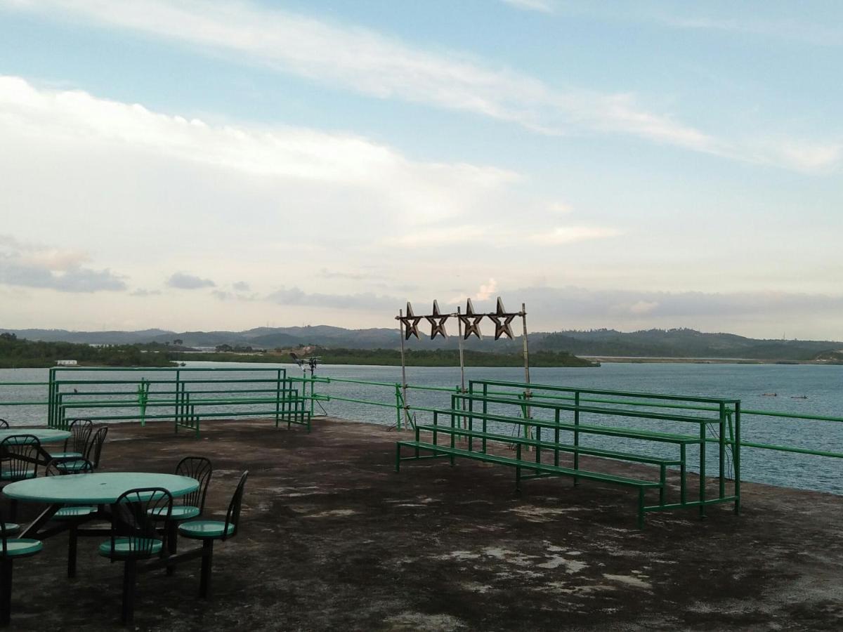 Barelang Bridge Hotel Batam エクステリア 写真